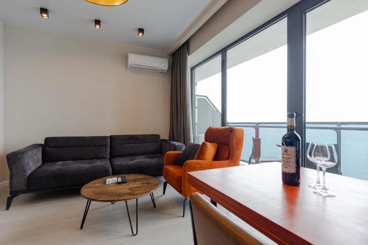 The Spot Apartments - Orbi Beach Tower บาทูมิ ภายนอก รูปภาพ