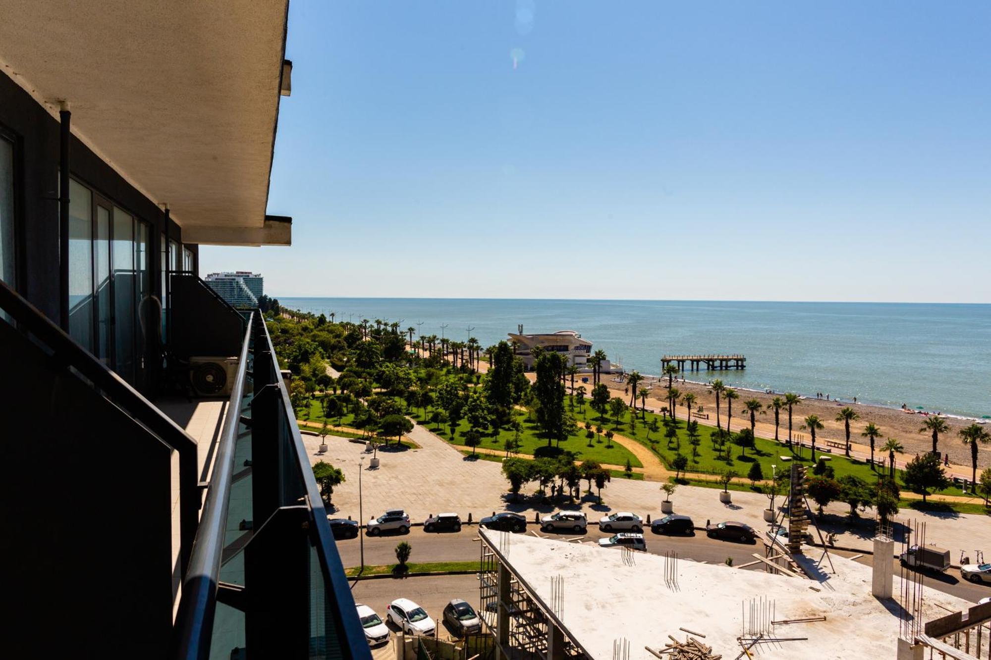 The Spot Apartments - Orbi Beach Tower บาทูมิ ภายนอก รูปภาพ